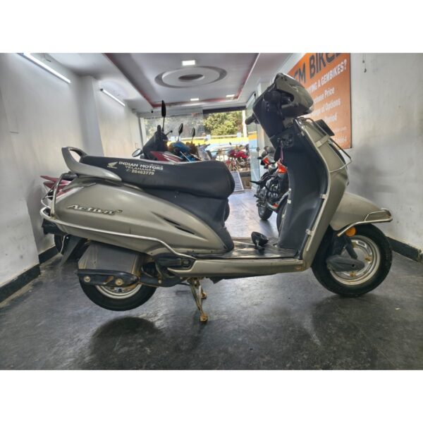 honda activa 5g 2020 with dg (4) Honda Activa 5G (Digital Meter) – 2020