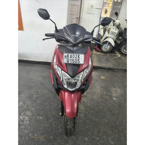 honda dio (2) Honda dio dx Model 2023 Kilometres running 31991 Owner 01 Price 75k