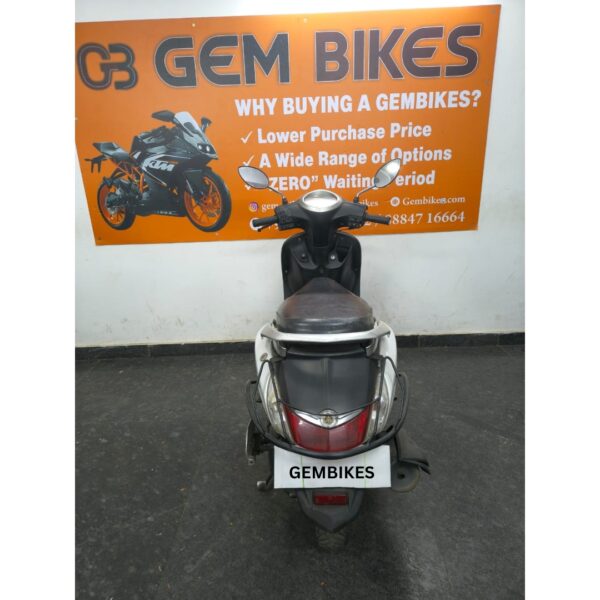 yamaha fascino 2016 model white (5) Yamaha Fascino – 2016