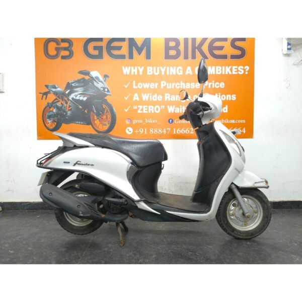 yamaha fascino 2016 model white Yamaha Fascino – 2016