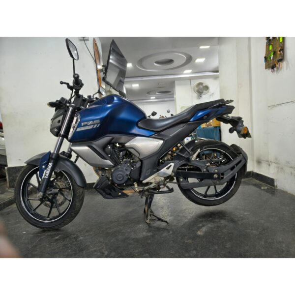 Yamaha FZ V3 – 2014