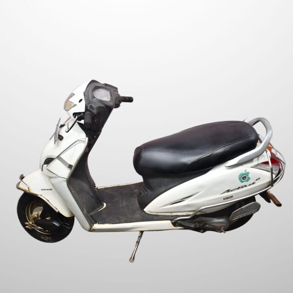 1 Honda Activa 3G (2016) White – Single Owner | 24,000 KM Driven