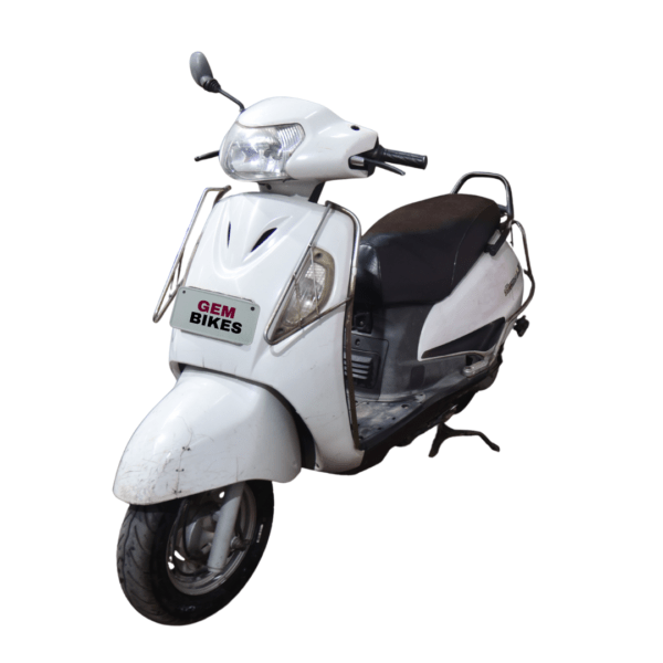 3 Suzuki Access 125 – White 2013 Model
