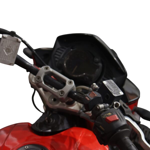 Mahindra Mojo 300 (2016) – BS4 | 2nd Owner | Excellent Condition |