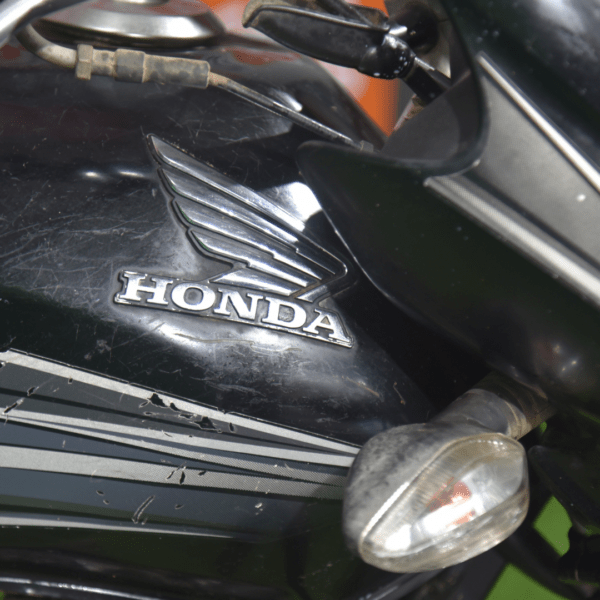 5 Honda dream yuga 2015 Model