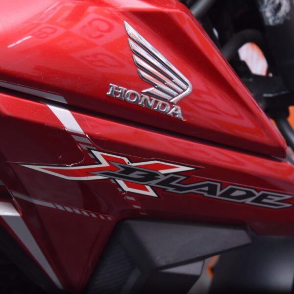 6 Honda X-Blade Dual Disc (2021) – Single Owner | Sporty Commuter